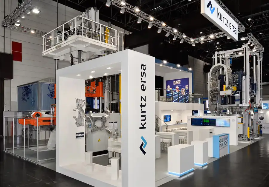 Messestand Kurtz Ersa – Lüco Messebau Von Lüco gebauter Messestand für Kurtz Ersa mit Industrierobotern und Fertigungsanlage